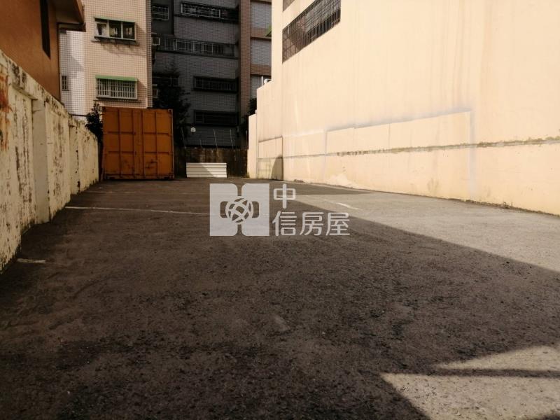 崇善建地房屋室內格局與周邊環境