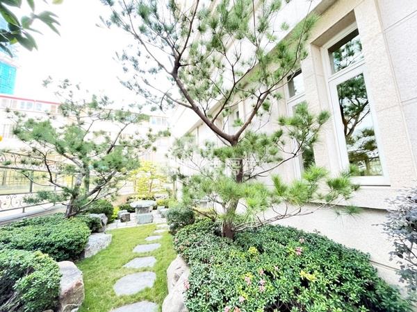 中清愛買旁獨棟臨路別墅房屋室內格局與周邊環境