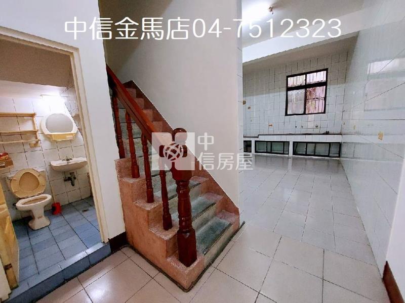 公園路大透天房屋室內格局與周邊環境