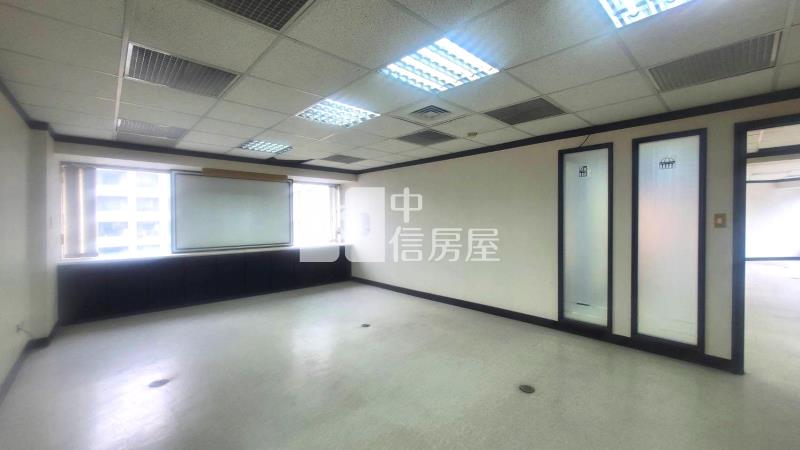 正五期近市府稀有高樓角間商辦房屋室內格局與周邊環境