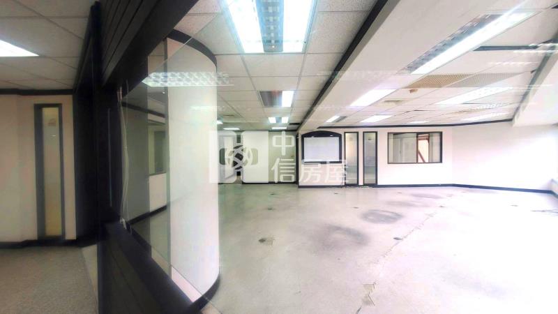 正五期近市府稀有高樓角間商辦房屋室內格局與周邊環境