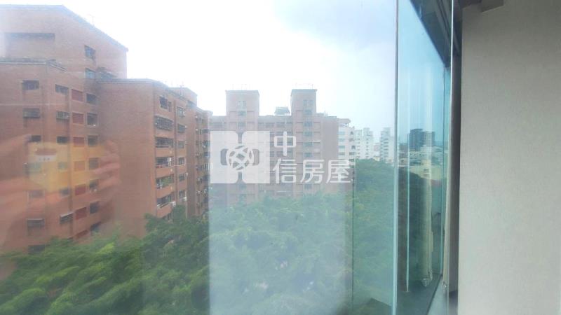 正五期近市府稀有高樓角間商辦房屋室內格局與周邊環境
