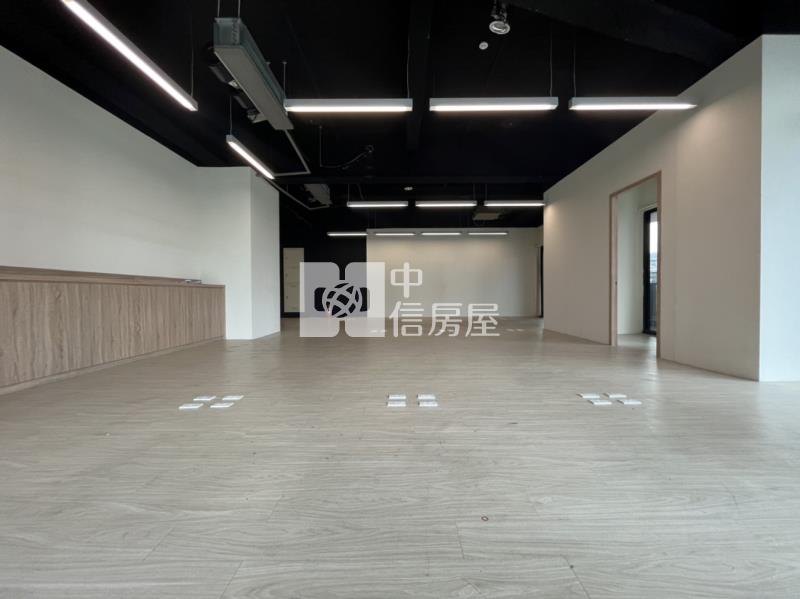 七期商辦地標NTC朝南角間高樓三面採光房屋室內格局與周邊環境
