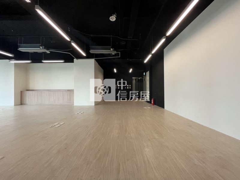 七期商辦地標NTC朝南角間高樓三面採光房屋室內格局與周邊環境