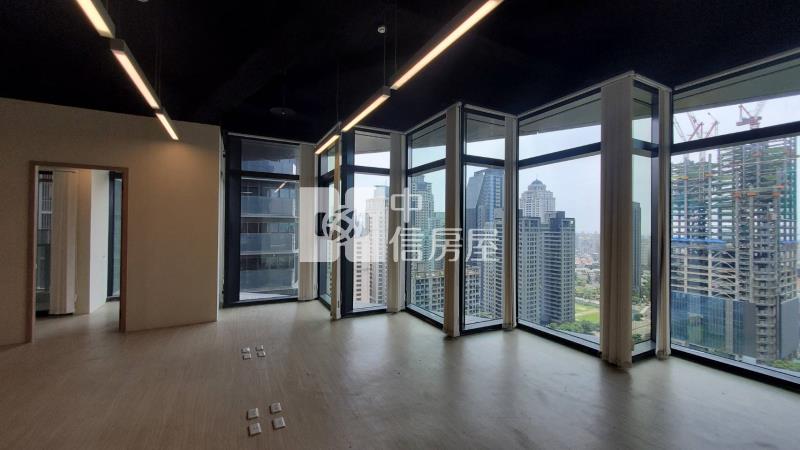 七期商辦地標NTC朝南角間高樓三面採光房屋室內格局與周邊環境