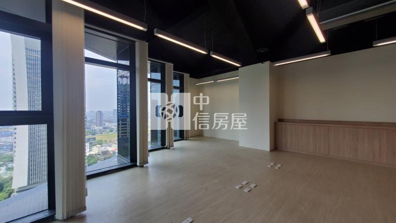 七期商辦地標NTC朝南角間高樓三面採光房屋室內格局與周邊環境