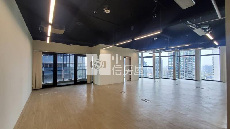 七期商辦地標NTC朝南角間高樓三面採光房屋室內格局與周邊環境