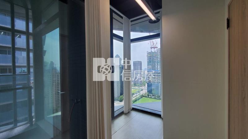 七期商辦地標NTC朝南角間高樓三面採光房屋室內格局與周邊環境