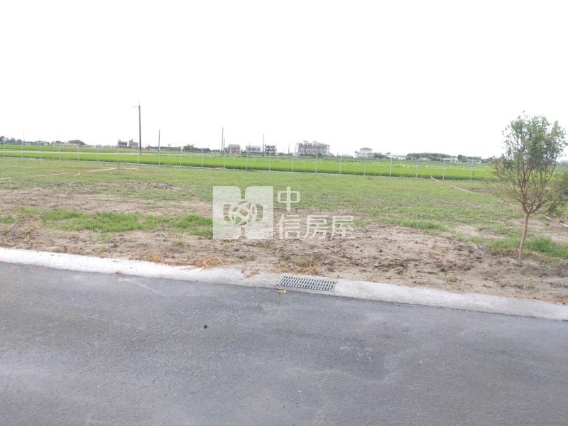 荷花故鄉有水電雙面路美農地房屋室內格局與周邊環境