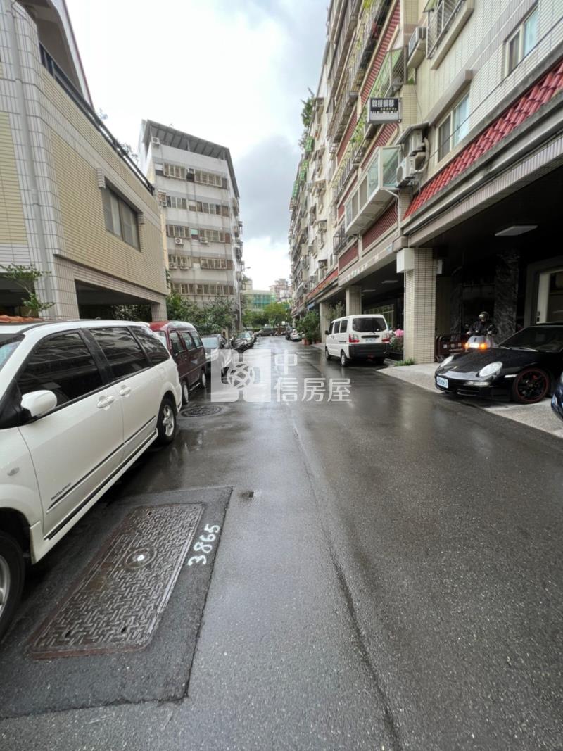 文華高中大面寬角店房屋室內格局與周邊環境