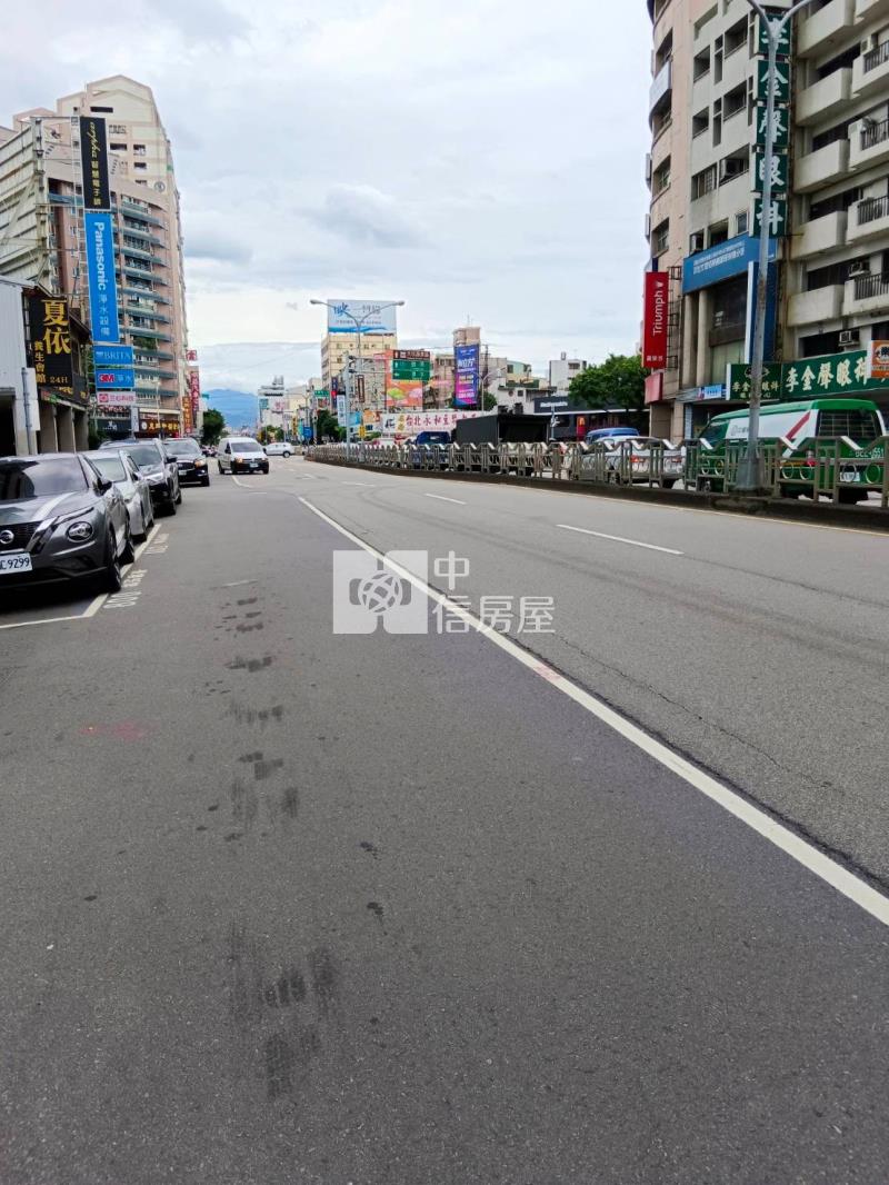 世基金融中心辦公大樓B房屋室內格局與周邊環境