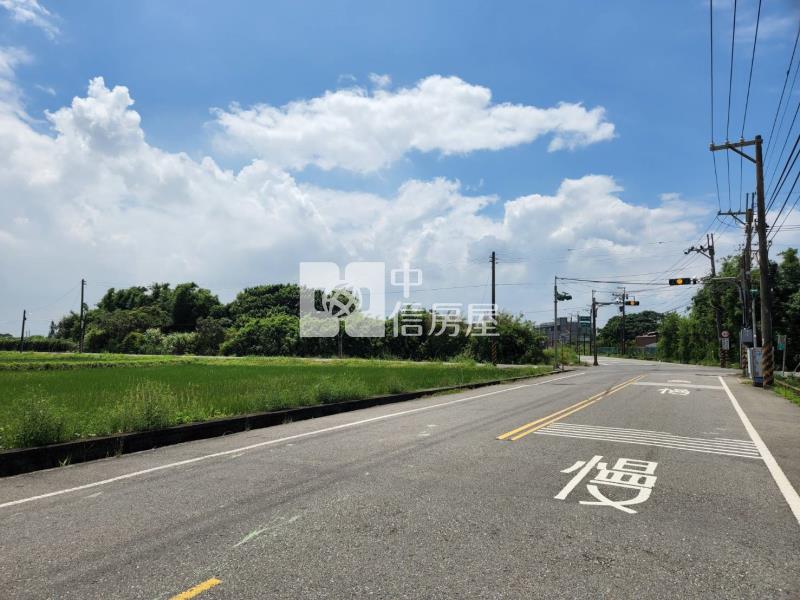 正仁愛路農地角地房屋室內格局與周邊環境