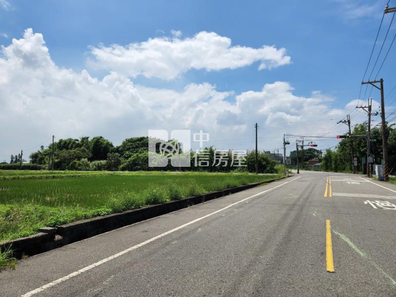 正仁愛路農地角地房屋室內格局與周邊環境