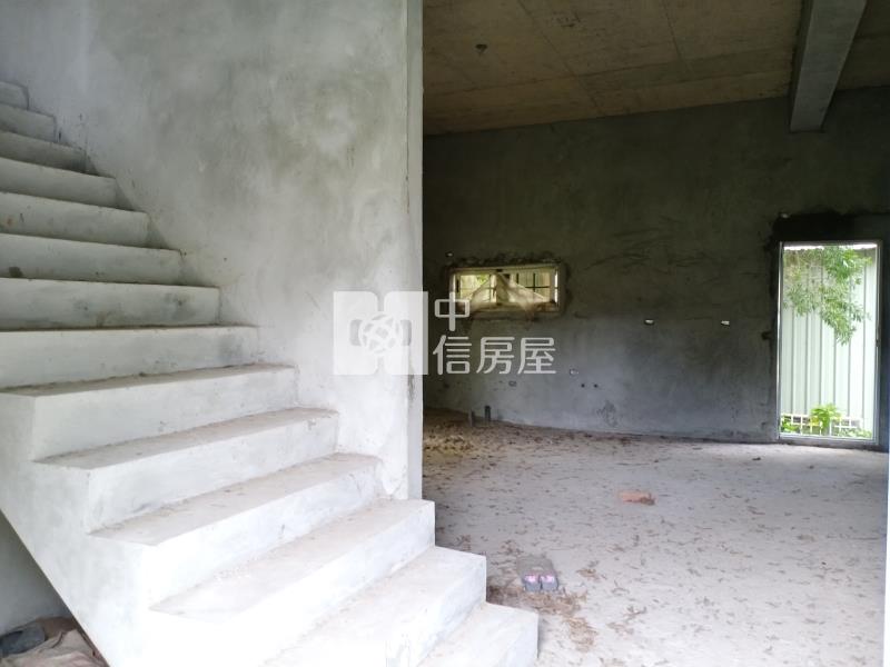 中央大學旁農舍房屋室內格局與周邊環境