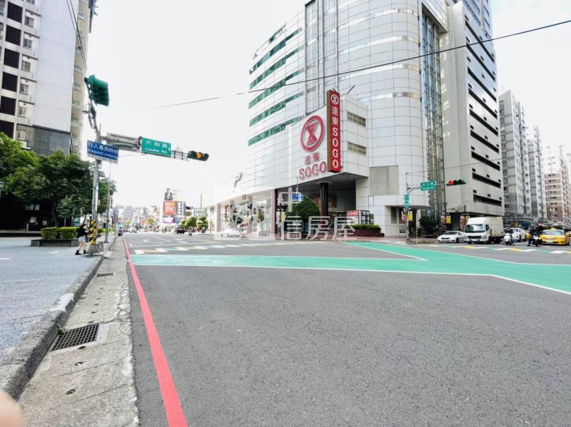 【安家】專任-SOGO旁燙金三角窗透店房屋室內格局與周邊環境