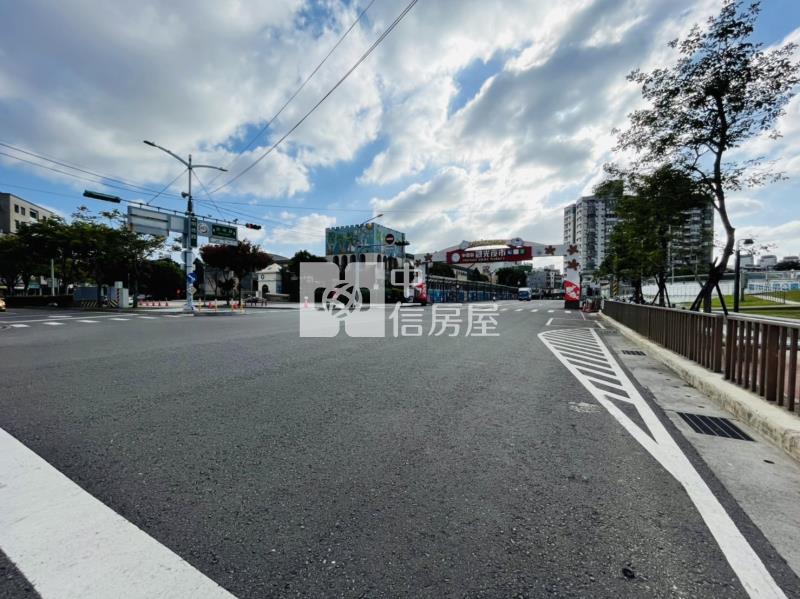 【安家】專任-SOGO旁燙金三角窗透店房屋室內格局與周邊環境