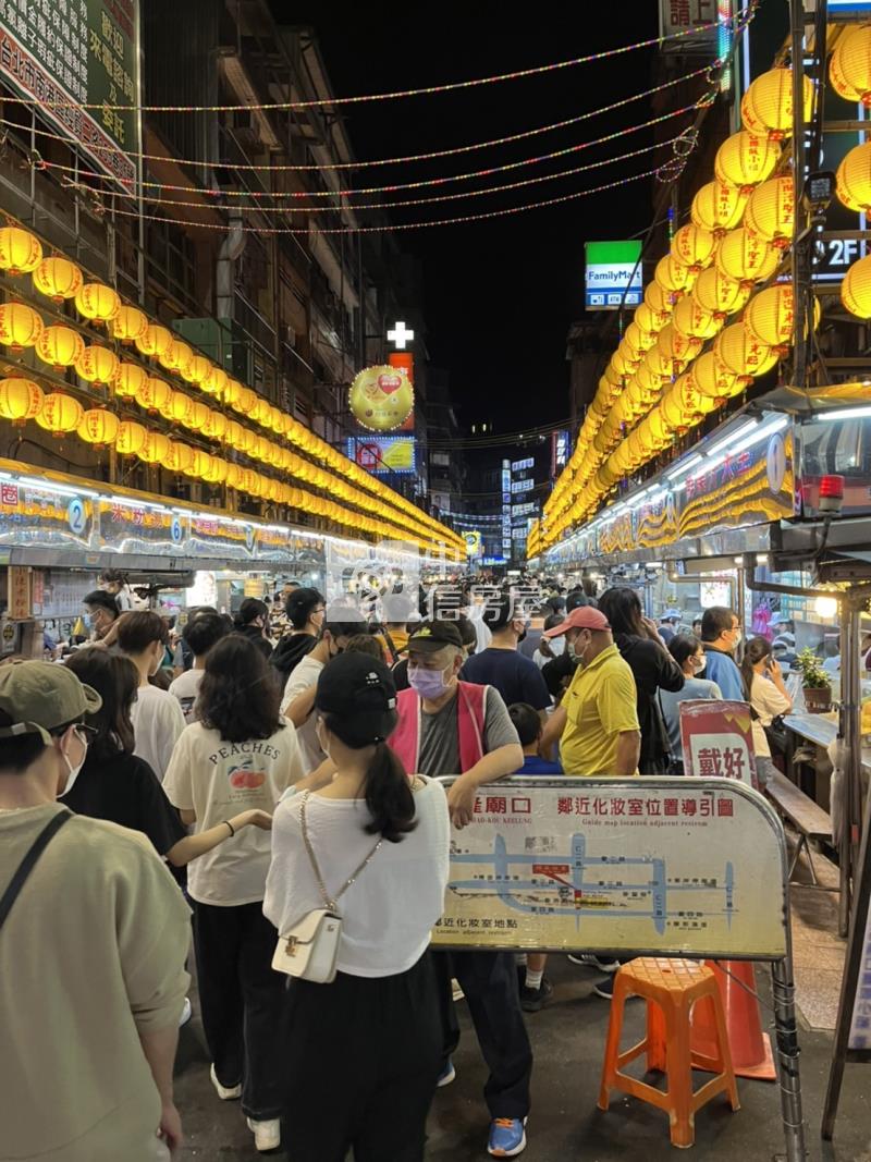 ●愛四路廟口店面房屋室內格局與周邊環境