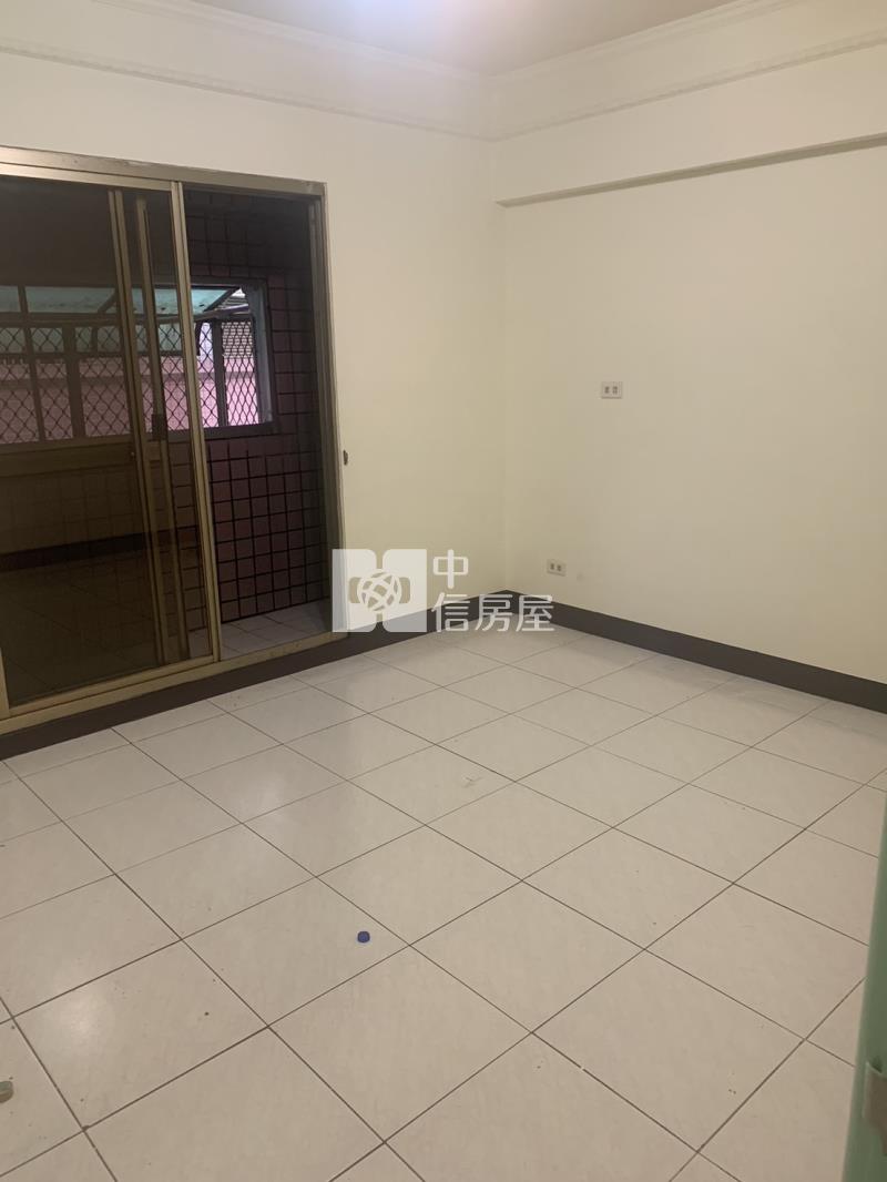 歸仁圓環商圈店面房屋室內格局與周邊環境