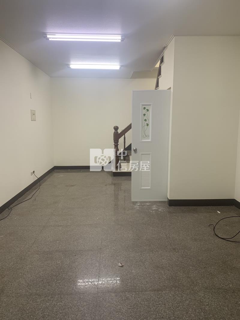 歸仁圓環商圈店面房屋室內格局與周邊環境