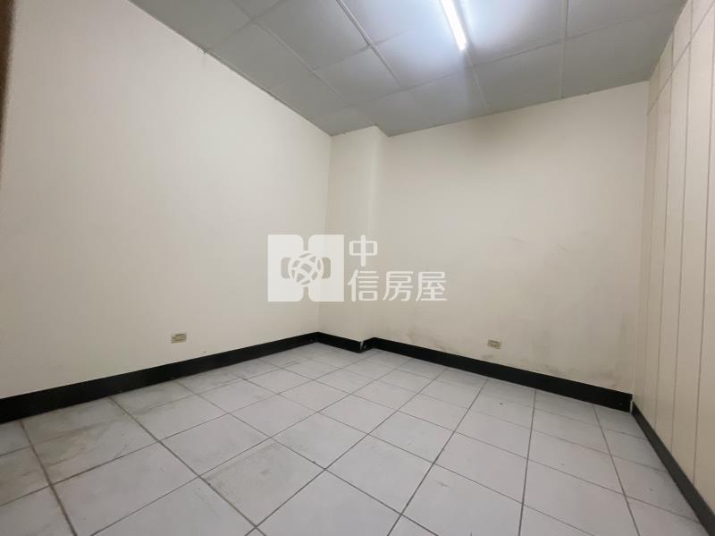 專任-竹南龍泉街平車店面房屋室內格局與周邊環境