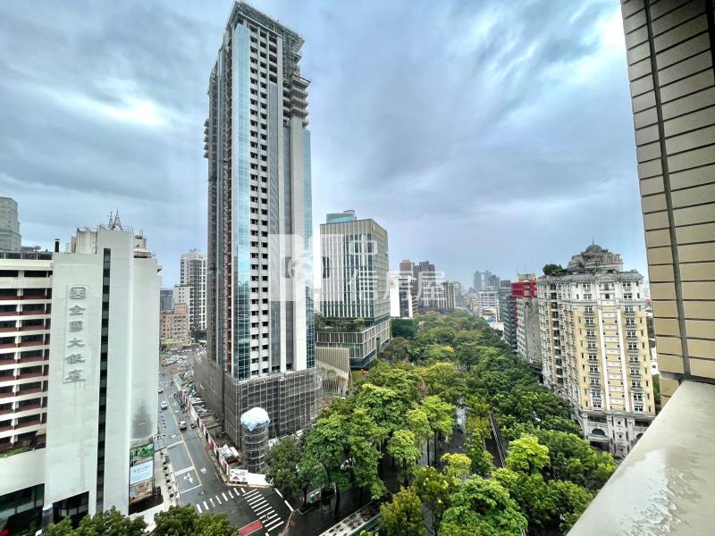 專任!綠園道第一排百達馥麗五房獨立雙平車房屋室內格局與周邊環境