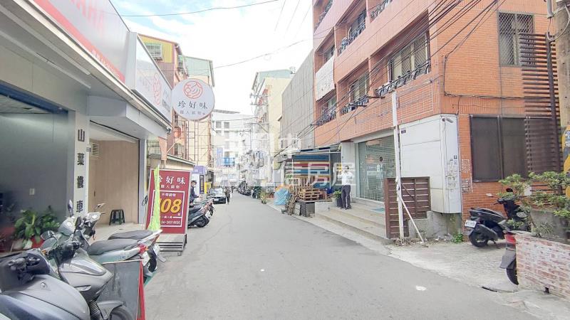 東海邊間大地坪雙店面24套房房屋室內格局與周邊環境