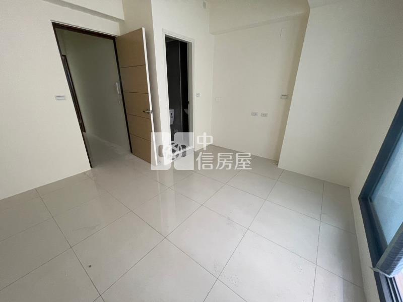 A.親親戲院商圈.全新落成.車庫別墅房屋室內格局與周邊環境