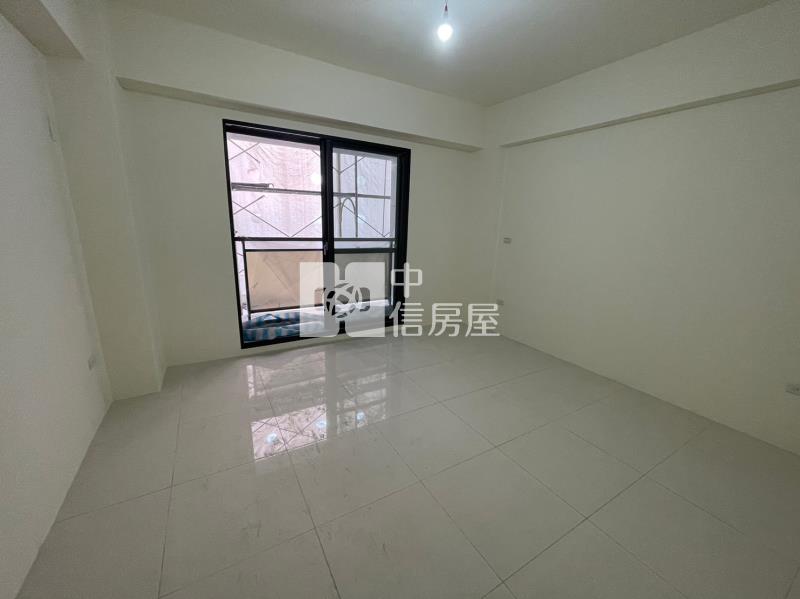 A.親親戲院商圈.全新落成.車庫別墅房屋室內格局與周邊環境