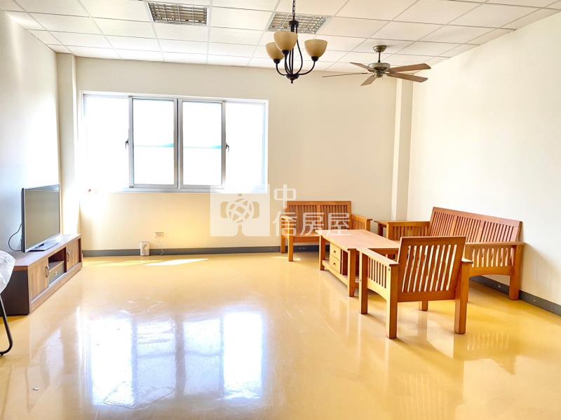 草屯交流道乙工廠房房屋室內格局與周邊環境