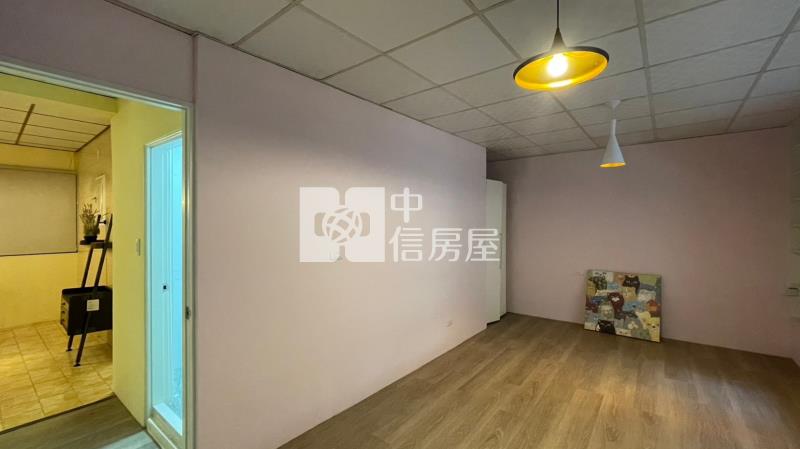 低總價一中角間店面房屋室內格局與周邊環境