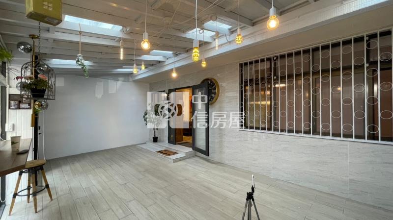 低總價一中角間店面房屋室內格局與周邊環境