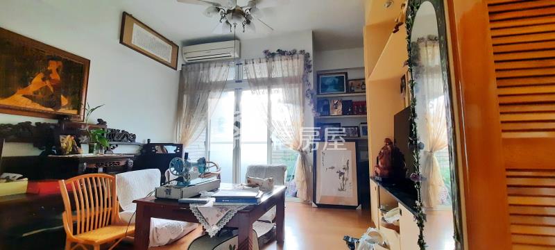 近新月商業區金店面房屋室內格局與周邊環境