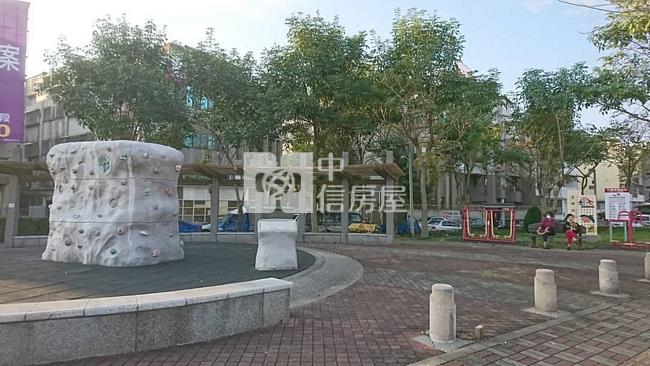 太平面公園臨路別墅(專任)房屋室內格局與周邊環境