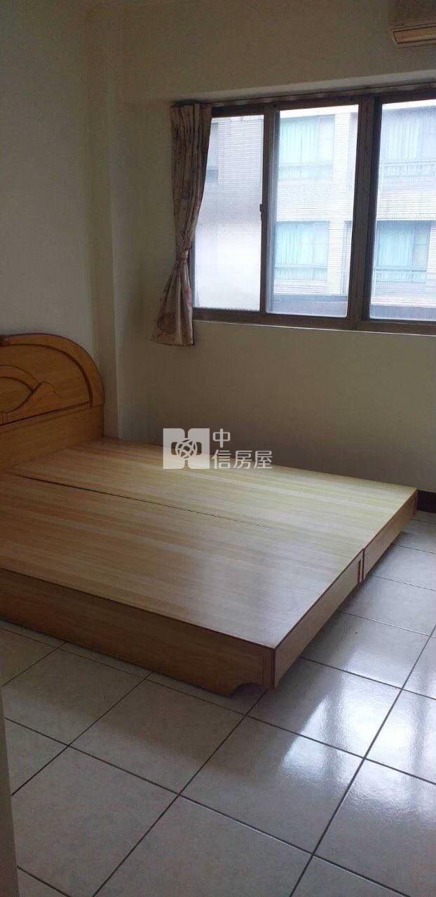 藝文特區法拉利3房加9個車位房屋室內格局與周邊環境