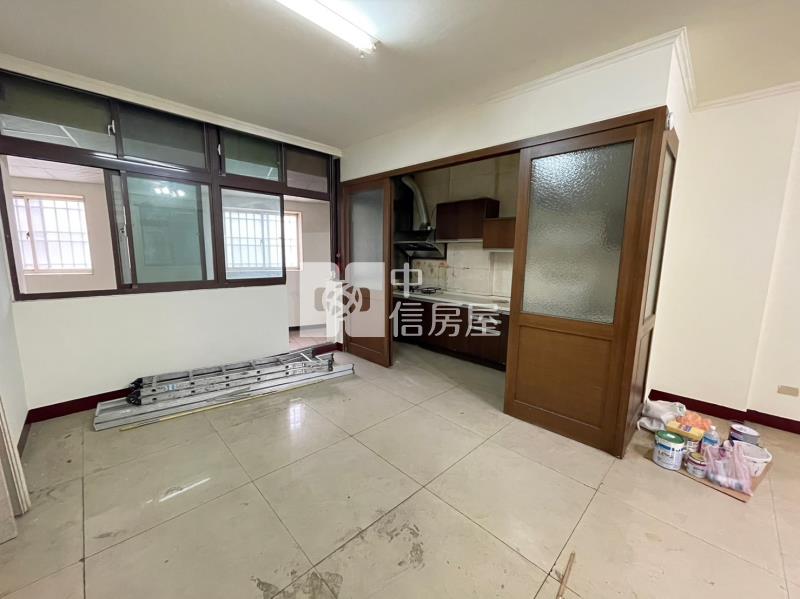 新農街7-11便利商店房屋室內格局與周邊環境