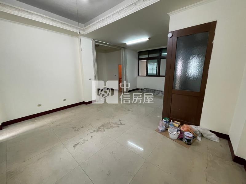 新農街7-11便利商店房屋室內格局與周邊環境