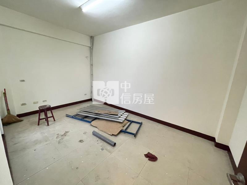 新農街7-11便利商店房屋室內格局與周邊環境
