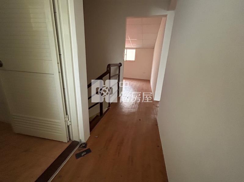 小資族整理透天房屋室內格局與周邊環境