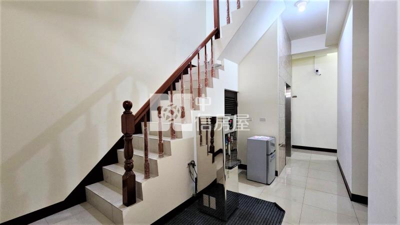 太平運動公園全新滿租年收400電梯透套房屋室內格局與周邊環境