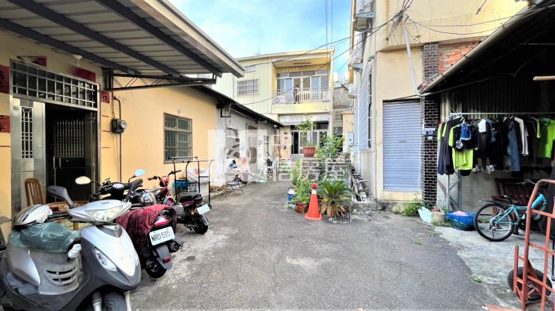 大里樹王雙平房大地坪乙建房屋室內格局與周邊環境