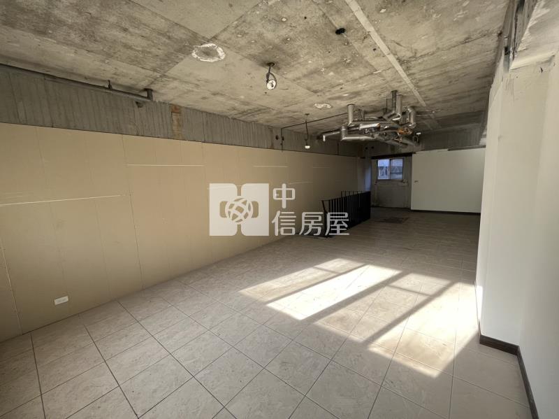 正文心路鄉林麗京稀有黃金店面房屋室內格局與周邊環境