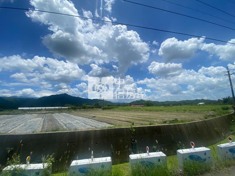 高雄土地 漫蝶山景美濃農地房屋室內格局與周邊環境