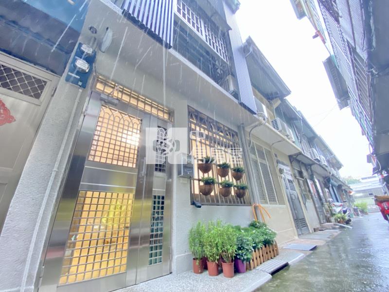 中國醫/一中商圈旁五房孝親精緻美透天房屋室內格局與周邊環境