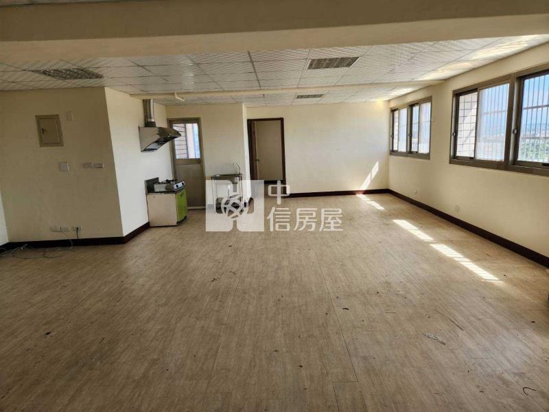 龍岡國小北帝國無敵景觀戶+平面車位房屋室內格局與周邊環境