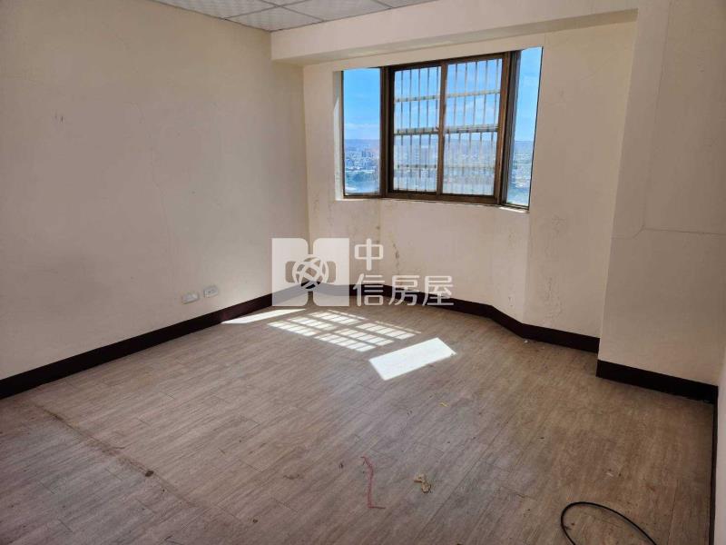 龍岡國小北帝國無敵景觀戶+平面車位房屋室內格局與周邊環境