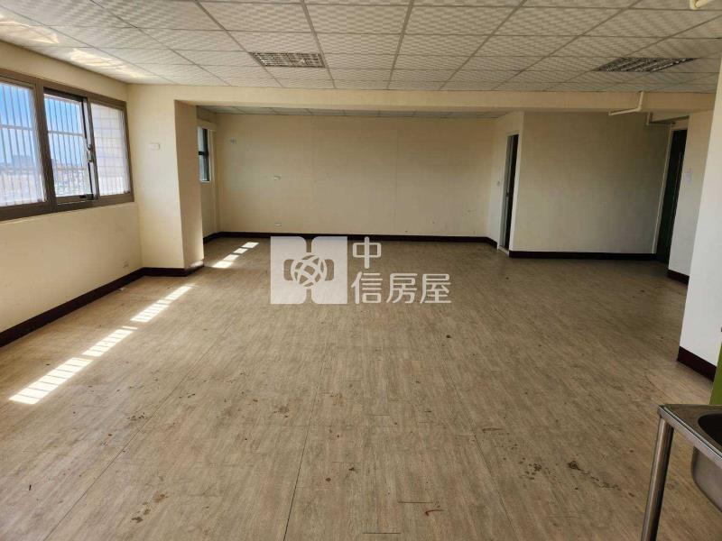 龍岡國小北帝國無敵景觀戶+平面車位房屋室內格局與周邊環境