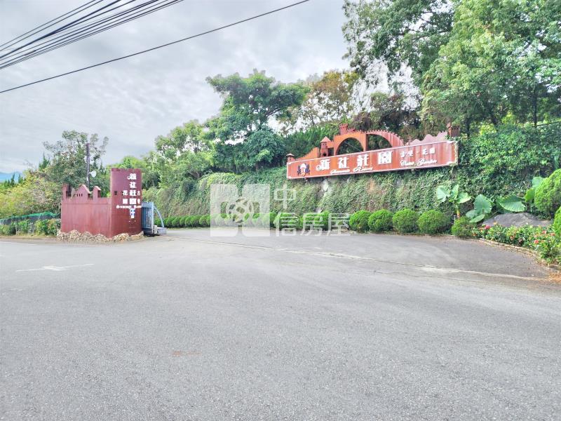 新社8米臨路大面寬農地801房屋室內格局與周邊環境