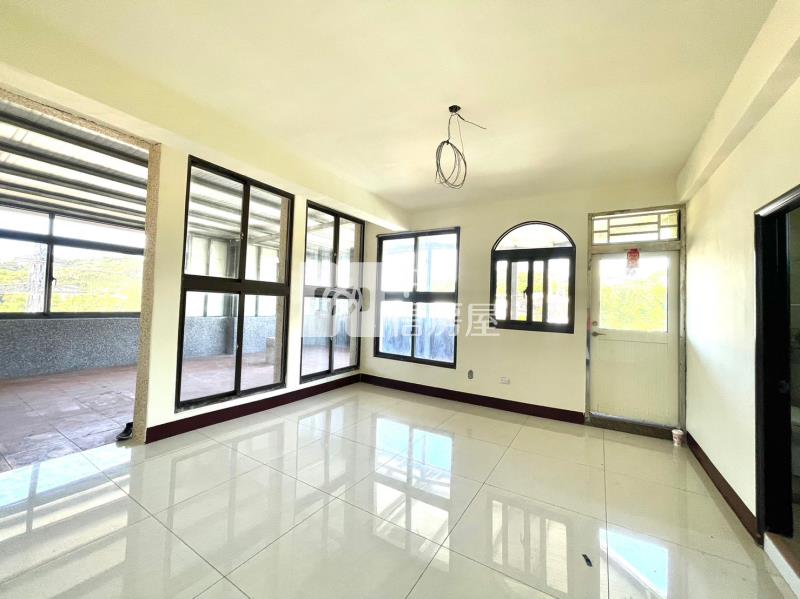 頭屋整新透天房屋室內格局與周邊環境