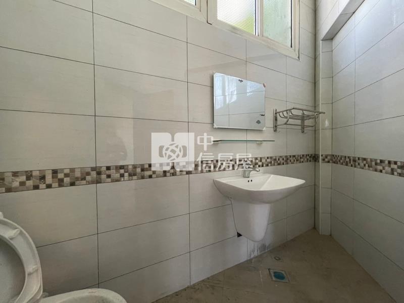 頭屋整新透天房屋室內格局與周邊環境