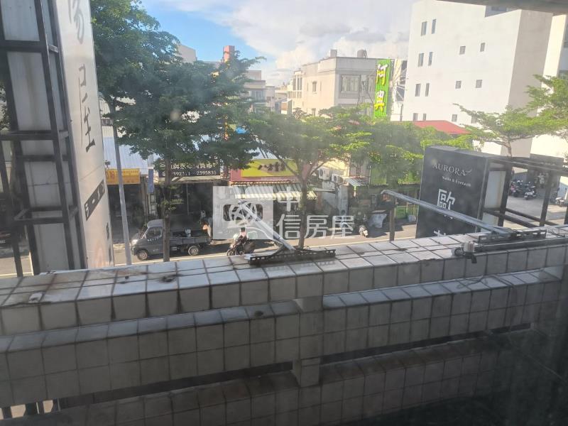 歸仁麥當勞6房店住透天房屋室內格局與周邊環境